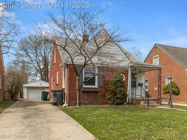 1815 KINGSBURY Avenue, Dearborn, MI 48128