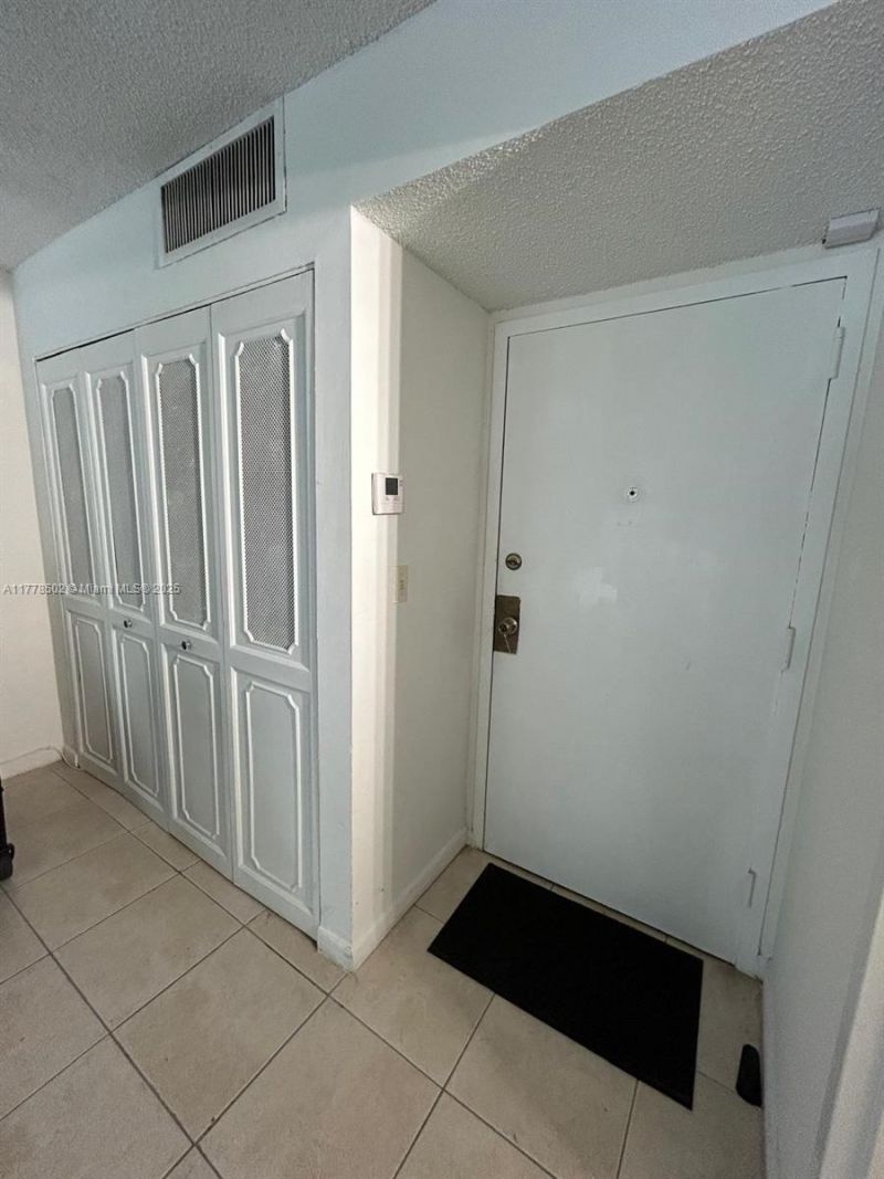 17021 N Bay Rd, Unit 322, Sunny Isles Beach, FL 33160 Photo