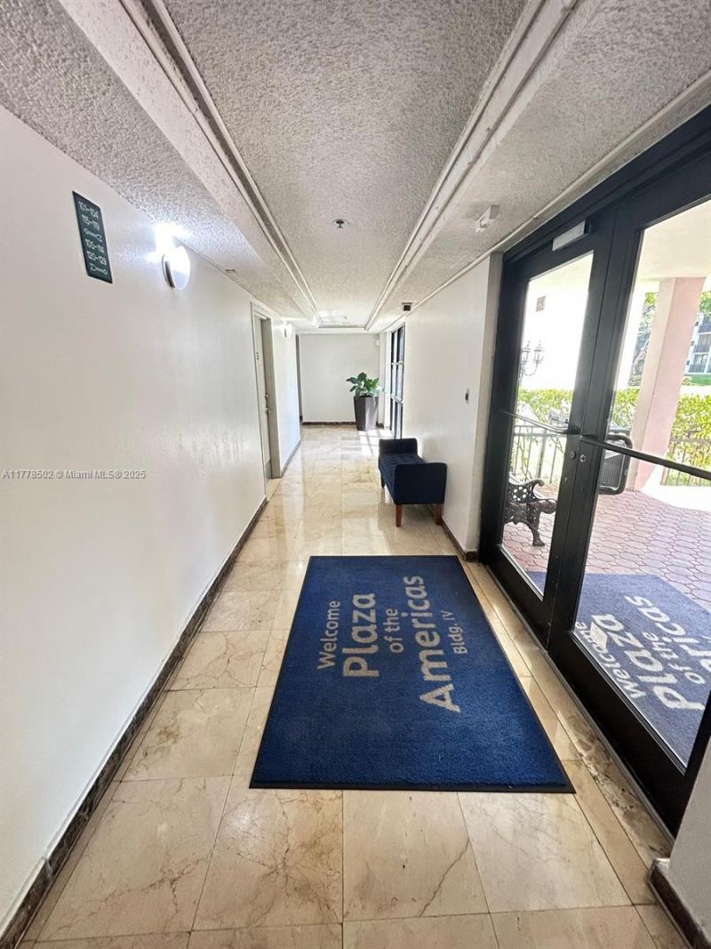 17021 N Bay Rd, Unit 322, Sunny Isles Beach, FL 33160 Photo