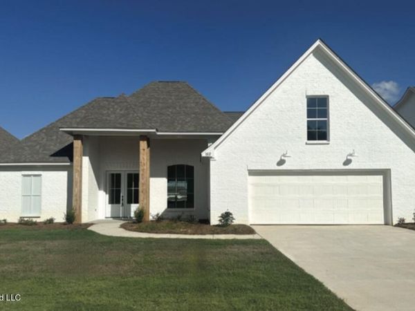 102 Herons Bay Circle, Madison, MS 39110