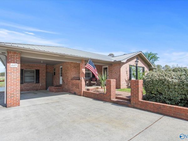 447 East Henderson Road, Boaz, AL 35957