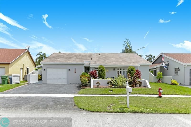 16643 Redwood Way, Weston, FL 33326 Photo