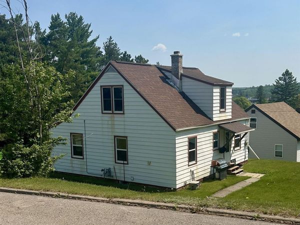 817 W Maple Street, Iron River, MI 49935