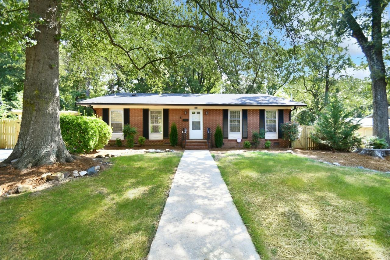 3612 Winterfield Place, Charlotte, NC 28205 Main Photo