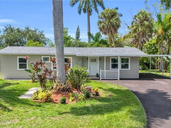 135 Standish CIR, NORTH FORT MYERS, FL 33903