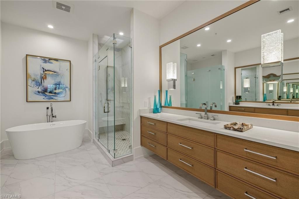 201 8th St S, Unit 104, Naples, FL 34113 Photo