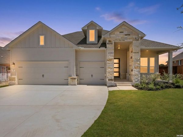 2816 Reeves Ln, Schertz, TX 78108