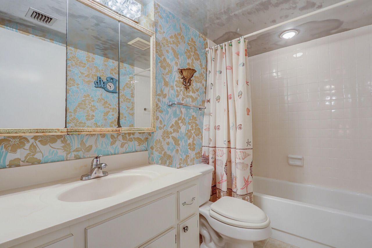 1800 SE Saint Lucie Boulevard, Unit 12-206, Stuart, FL 34996 Photo