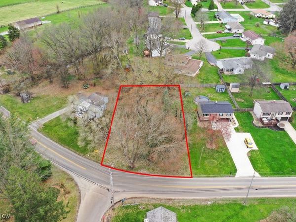 3798 S Raccoon Road, Canfield, OH 44406