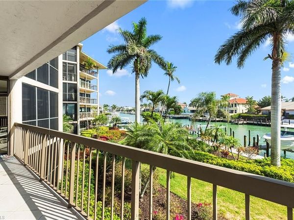 845 Collier CT, Unit 204, MARCO ISLAND, FL 34145