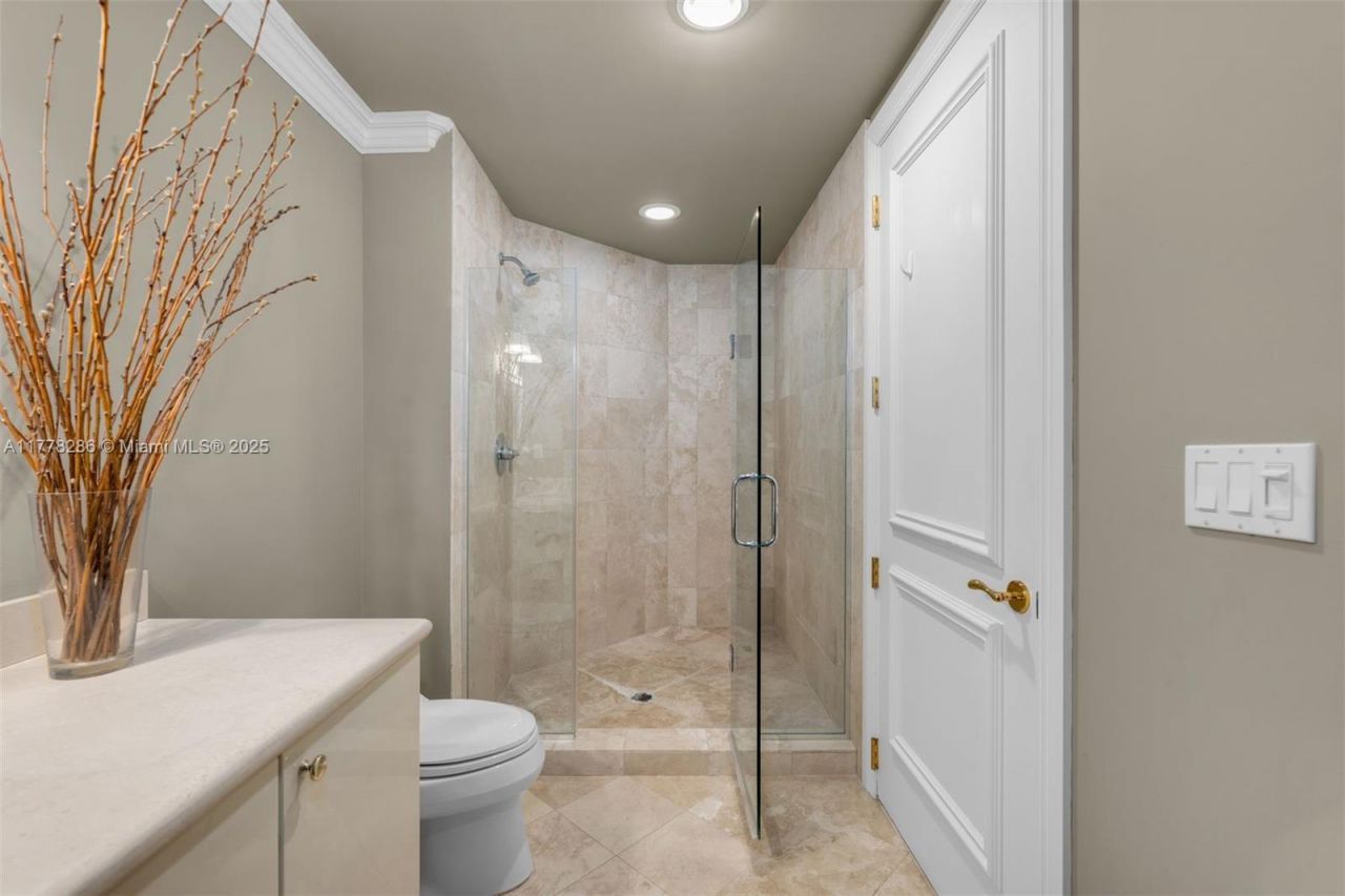 10225 Collins Ave, Unit 2004, Bal Harbour, FL 33154 Photo