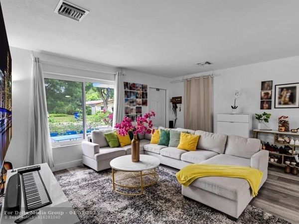 315 S 57th Avenue, Hollywood, FL 33023