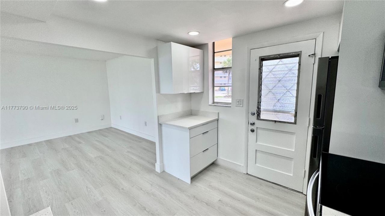 2999 Point East Dr, Unit C101, Aventura, FL 33160 Photo