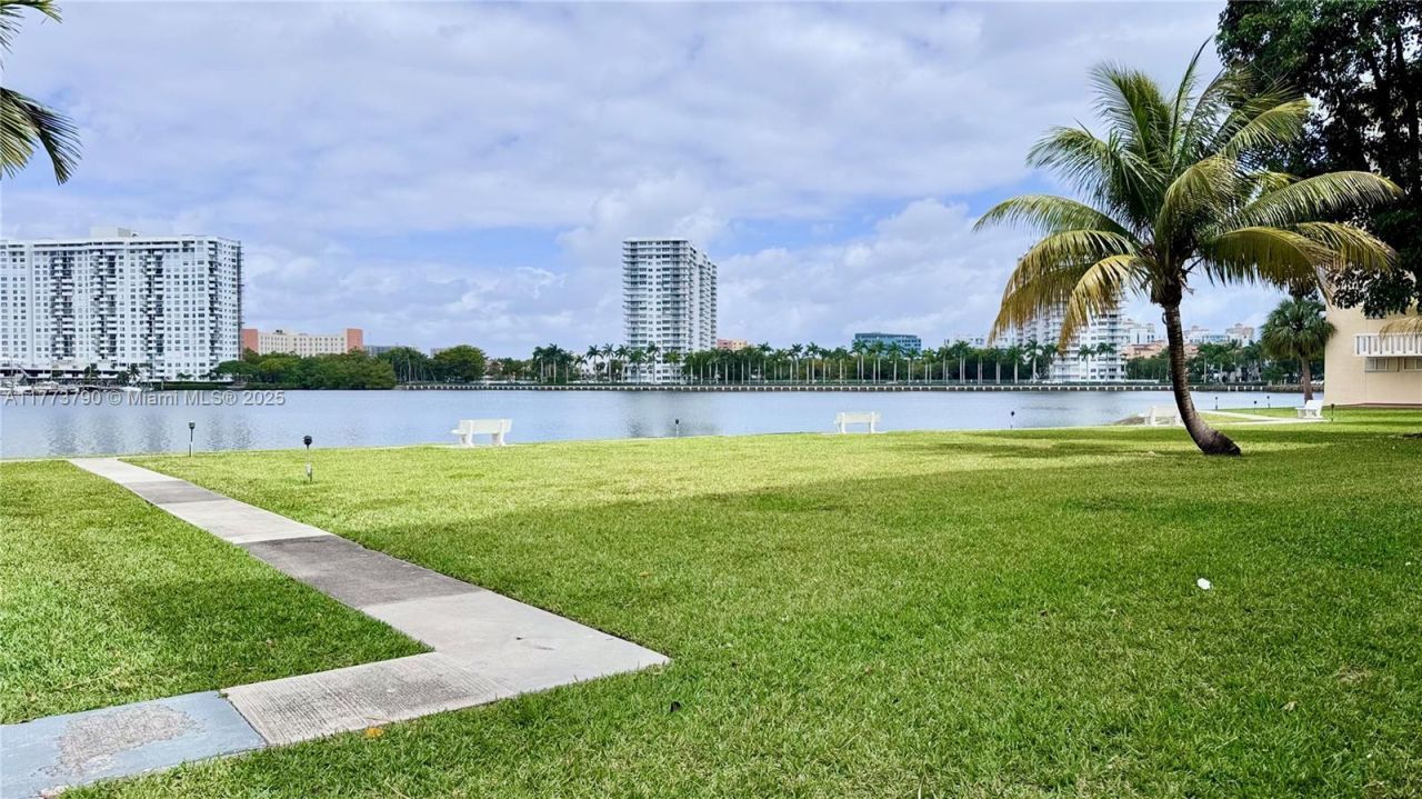 2999 Point East Dr, Unit C101, Aventura, FL 33160 Photo