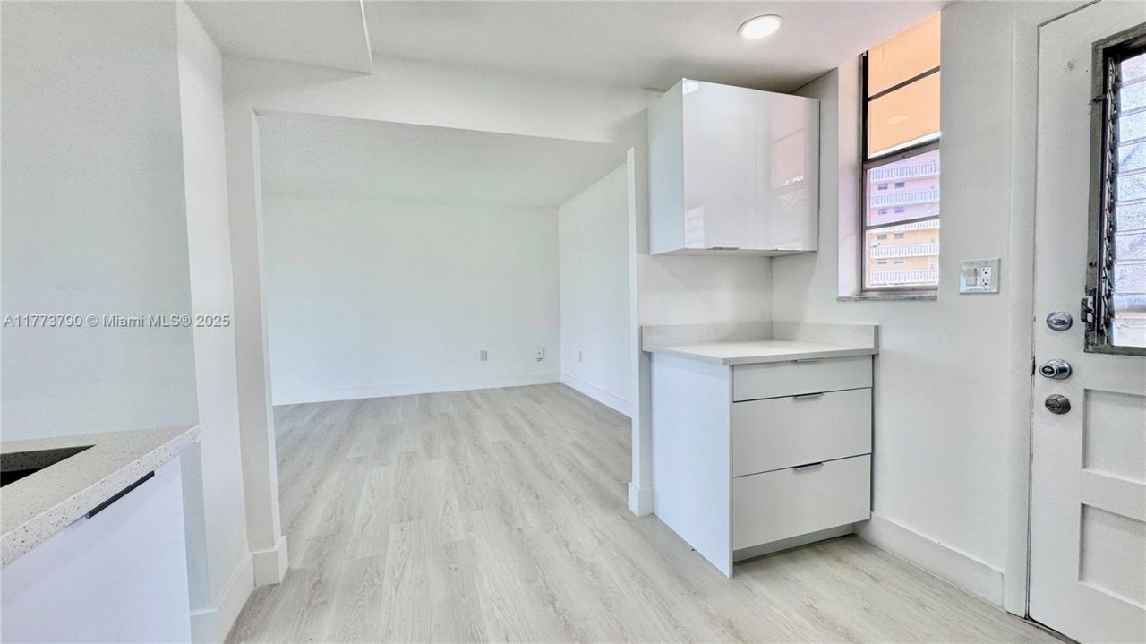 2999 Point East Dr, Unit C101, Aventura, FL 33160 Photo