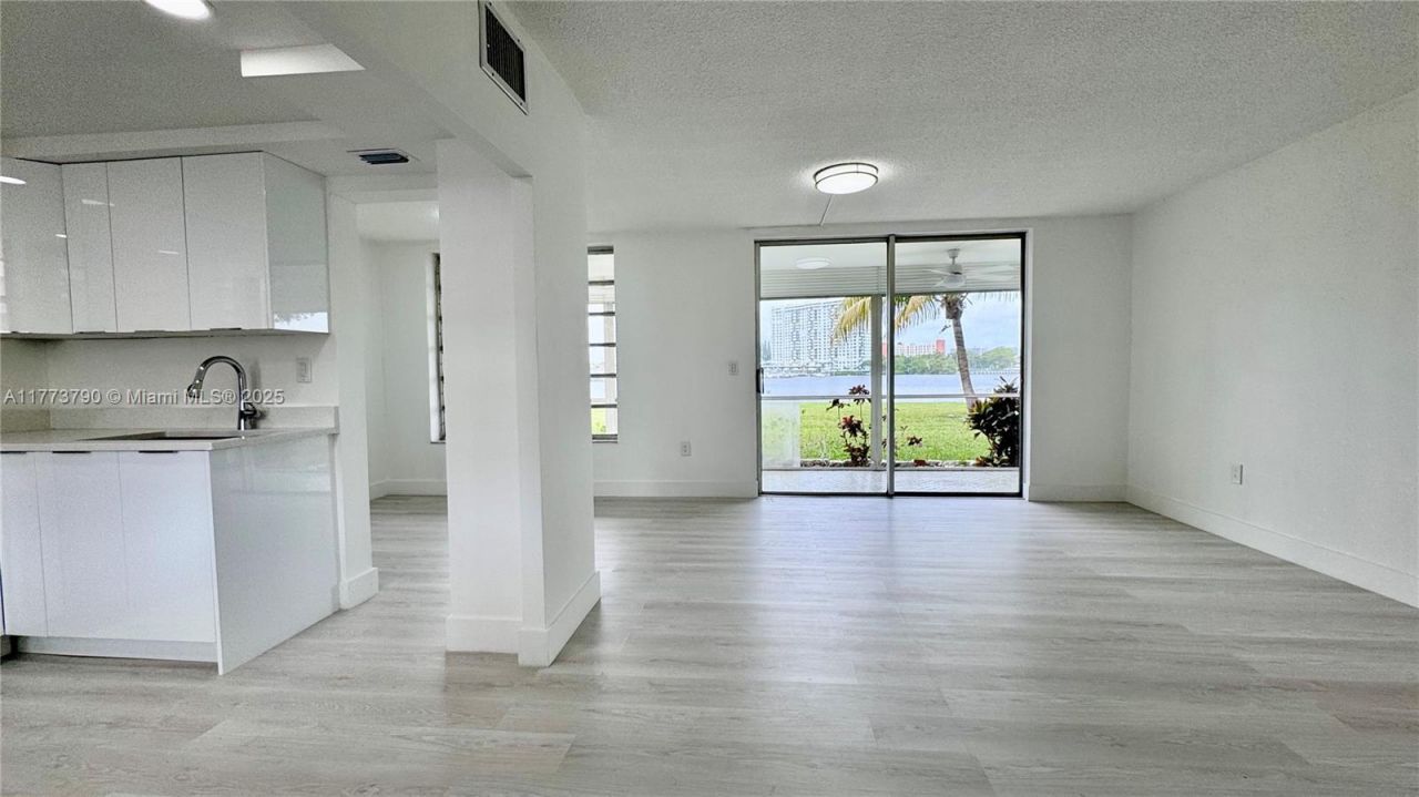 2999 Point East Dr, Unit C101, Aventura, FL 33160 Photo