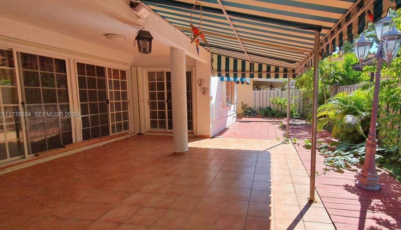 14426 NW 88th Ave, Miami Lakes, FL 33018 Photo