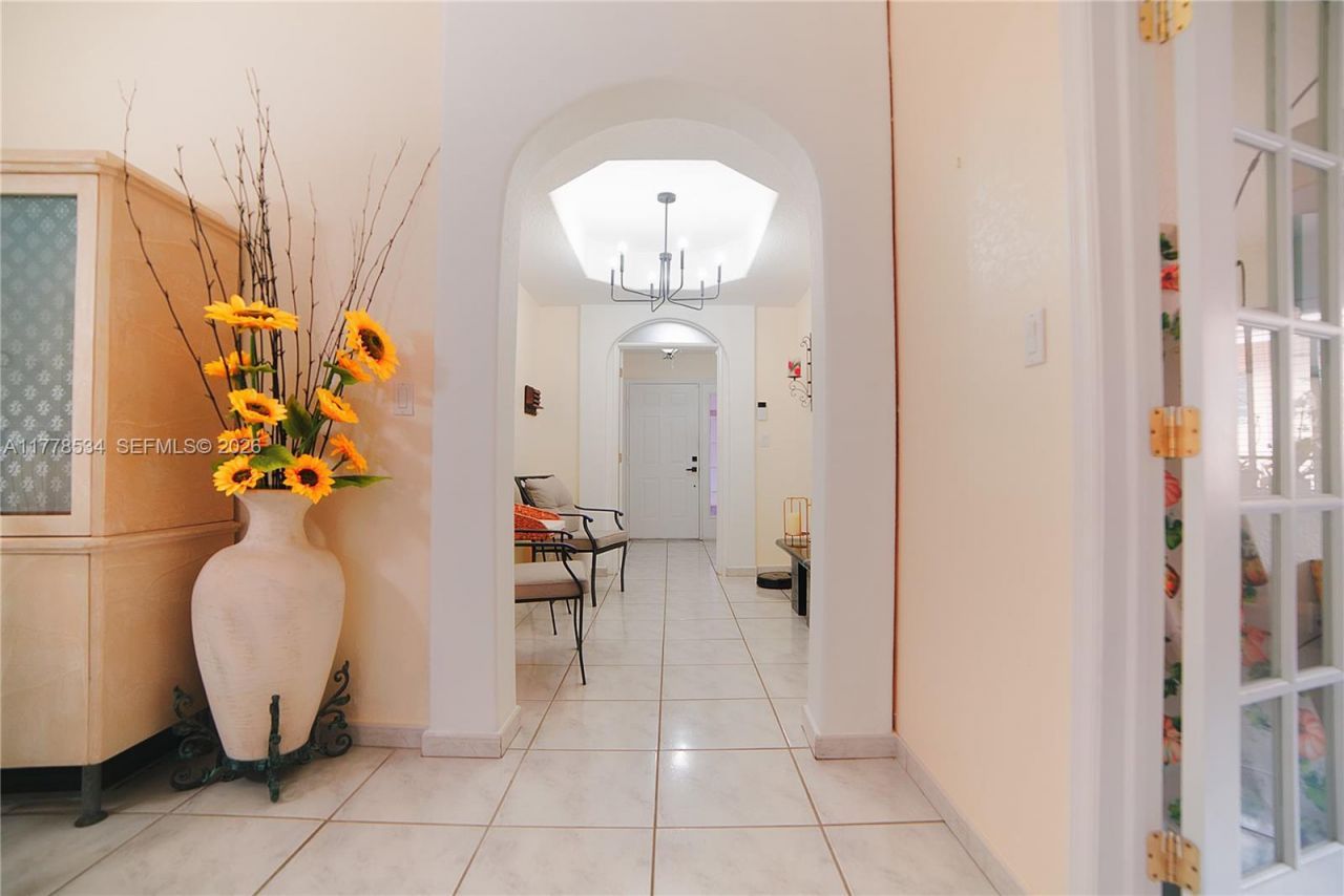 14426 NW 88th Ave, Miami Lakes, FL 33018 Photo