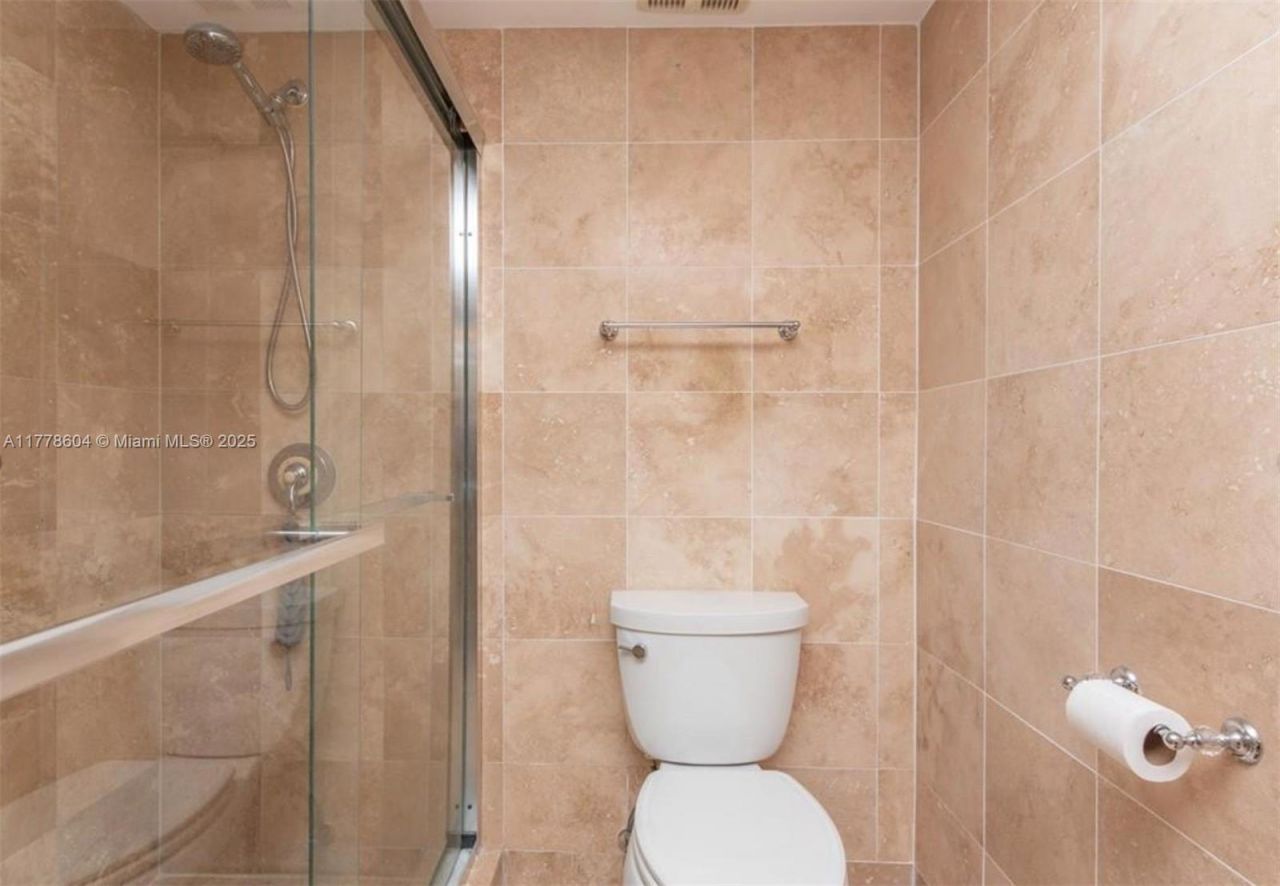 201 Golden Isles Dr, Unit 301, Hallandale Beach, FL 33009 Photo