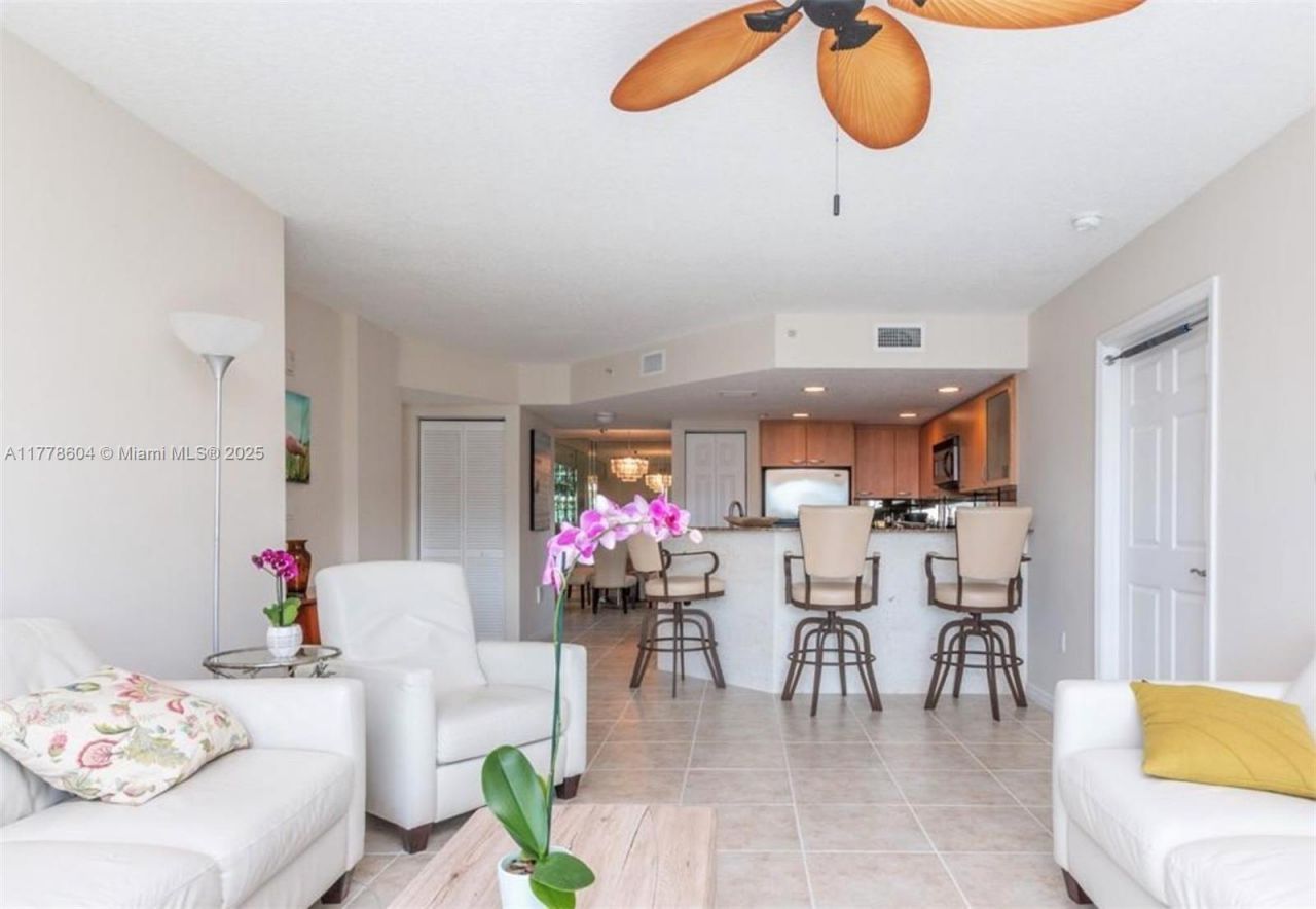 201 Golden Isles Dr, Unit 301, Hallandale Beach, FL 33009 Photo