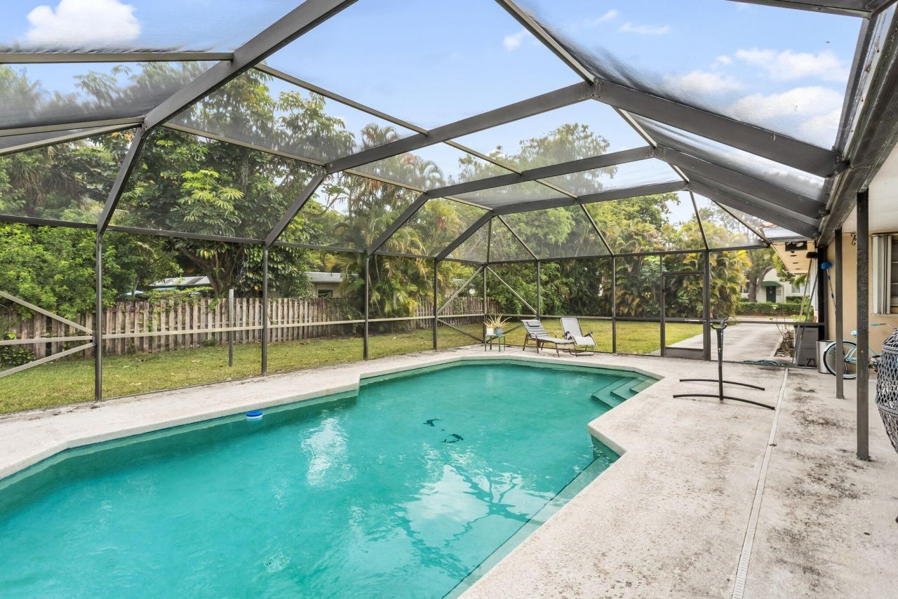 633/641 NE 6th Avenue, Boynton Beach, FL 33435 Photo