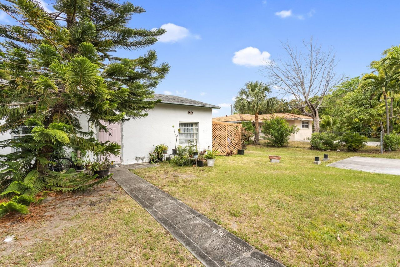 633/641 NE 6th Avenue, Boynton Beach, FL 33435 Photo