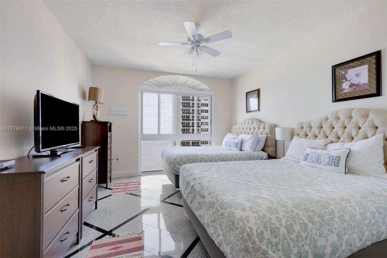 2080 S Ocean Dr, Unit PH9, Hallandale Beach, FL 33009 Photo