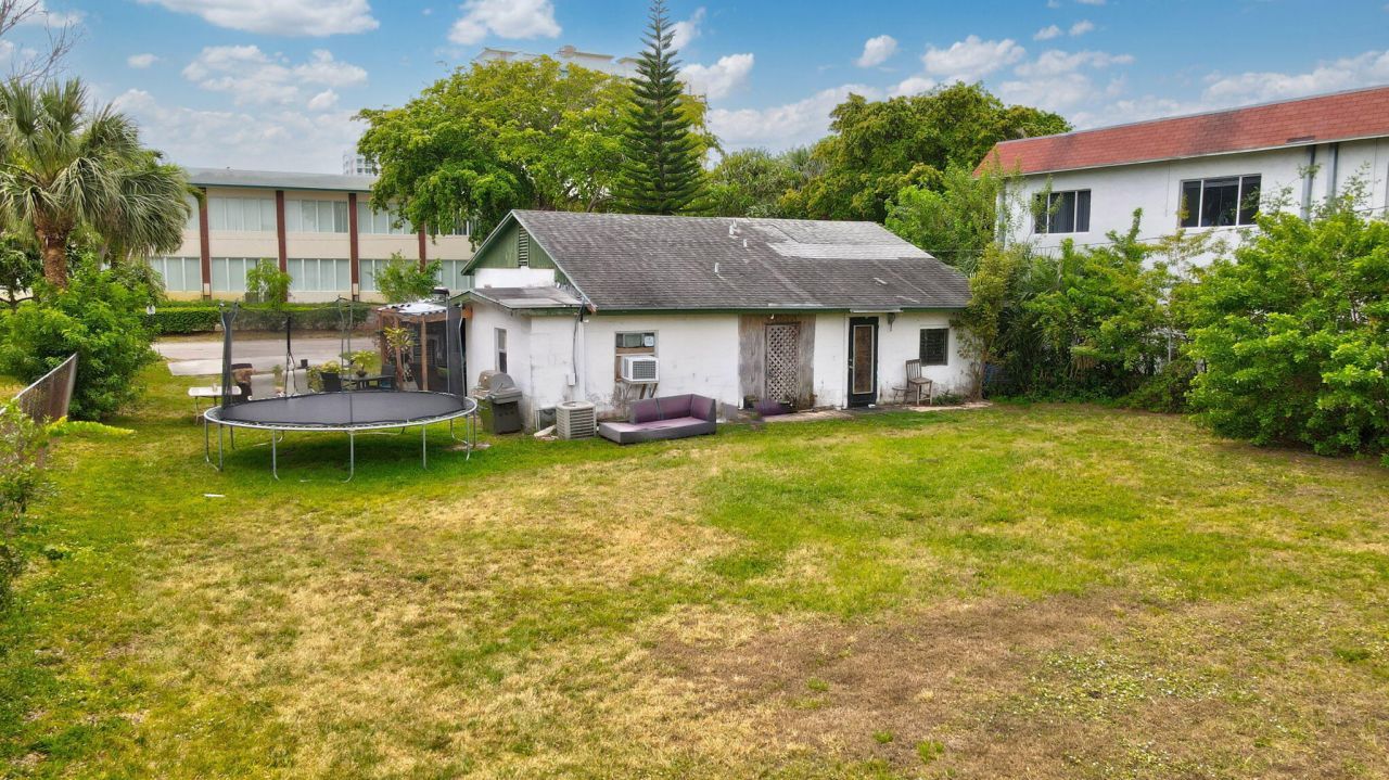 633/641 NE 6th Avenue, Boynton Beach, FL 33435 Photo