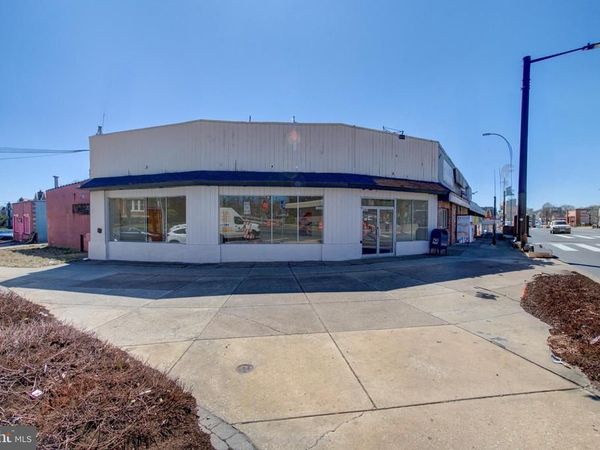 5000 2 CITY AVENUE, PHILADELPHIA, PA 19131