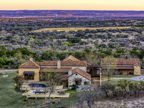 164 Camino Del Reserve, Comfort, TX 78013