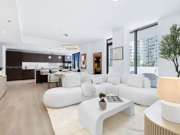 340 W 42nd St, Unit 601, Miami Beach, FL 33140