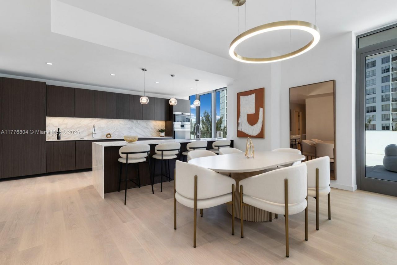 340 W 42nd St, Unit 601, Miami Beach, FL 33140 Photo