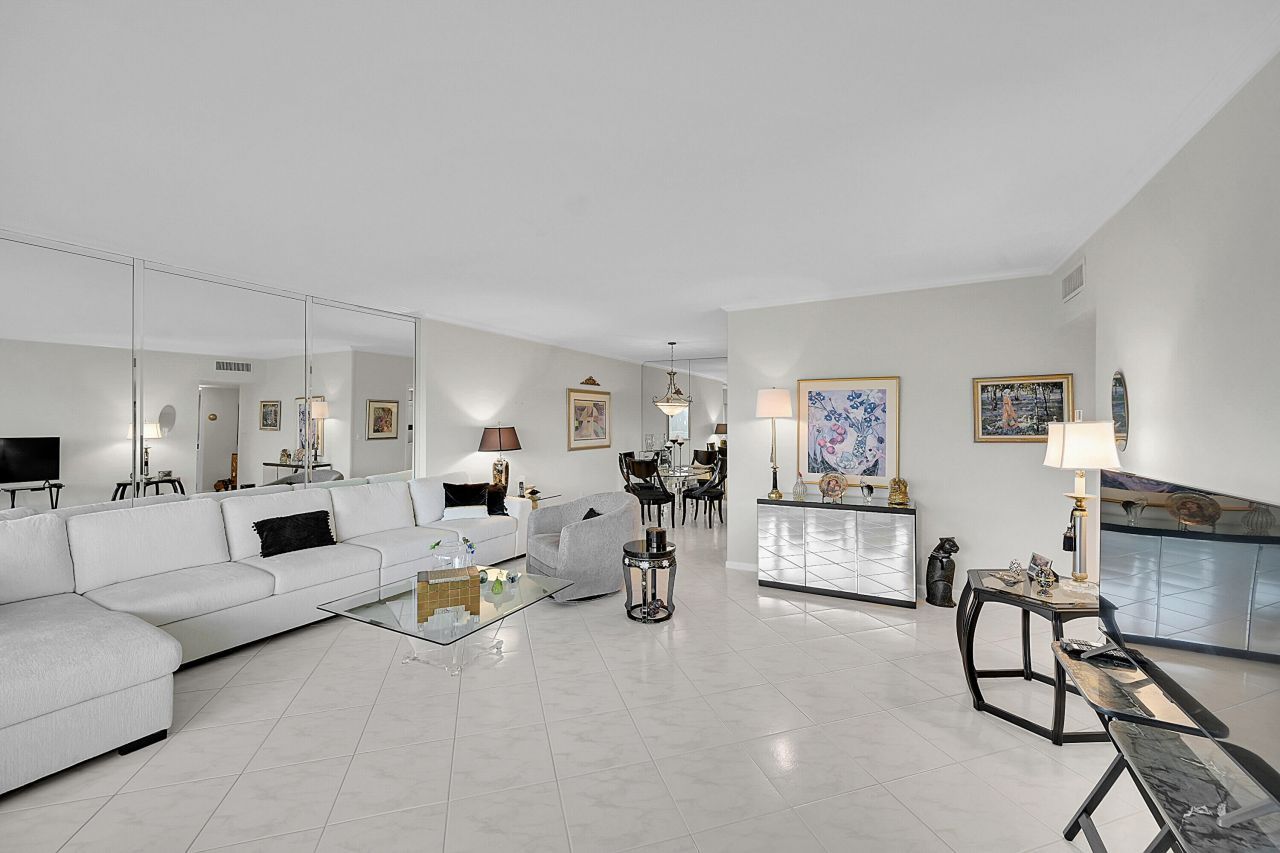 701 E Camino Real, Unit 4b, Boca Raton, FL 33432 Photo