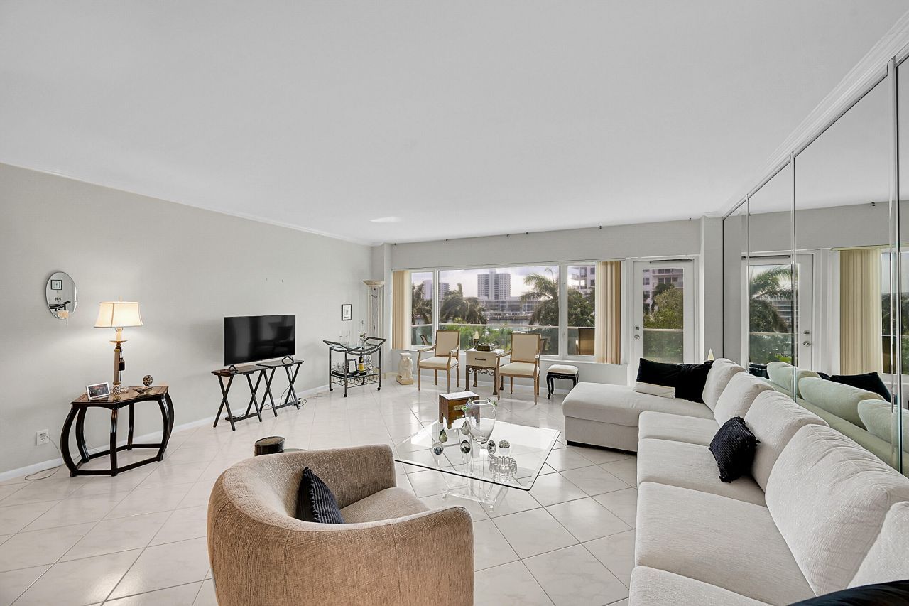 701 E Camino Real, Unit 4b, Boca Raton, FL 33432 Photo