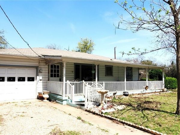 112 College Avenue, Oglesby, TX 76561