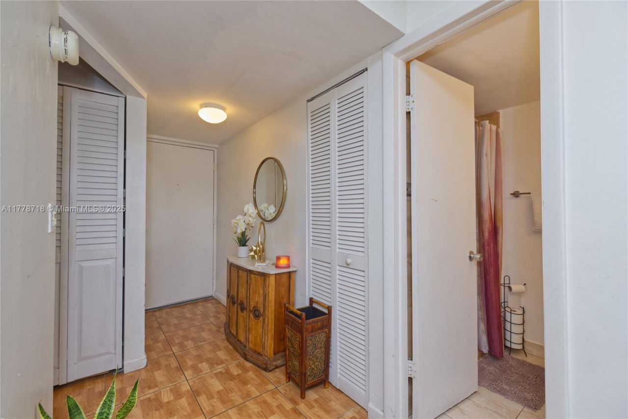 3195 Foxcroft Rd, Unit F302, Miramar, FL 33025 Photo