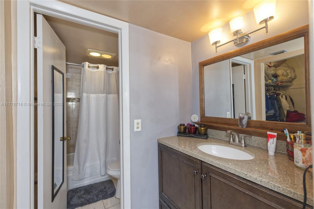 3195 Foxcroft Rd, Unit F302, Miramar, FL 33025 Photo