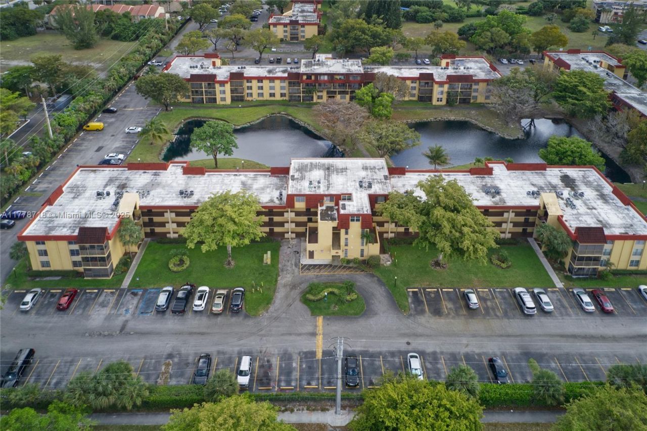 3195 Foxcroft Rd, Unit F302, Miramar, FL 33025 Photo