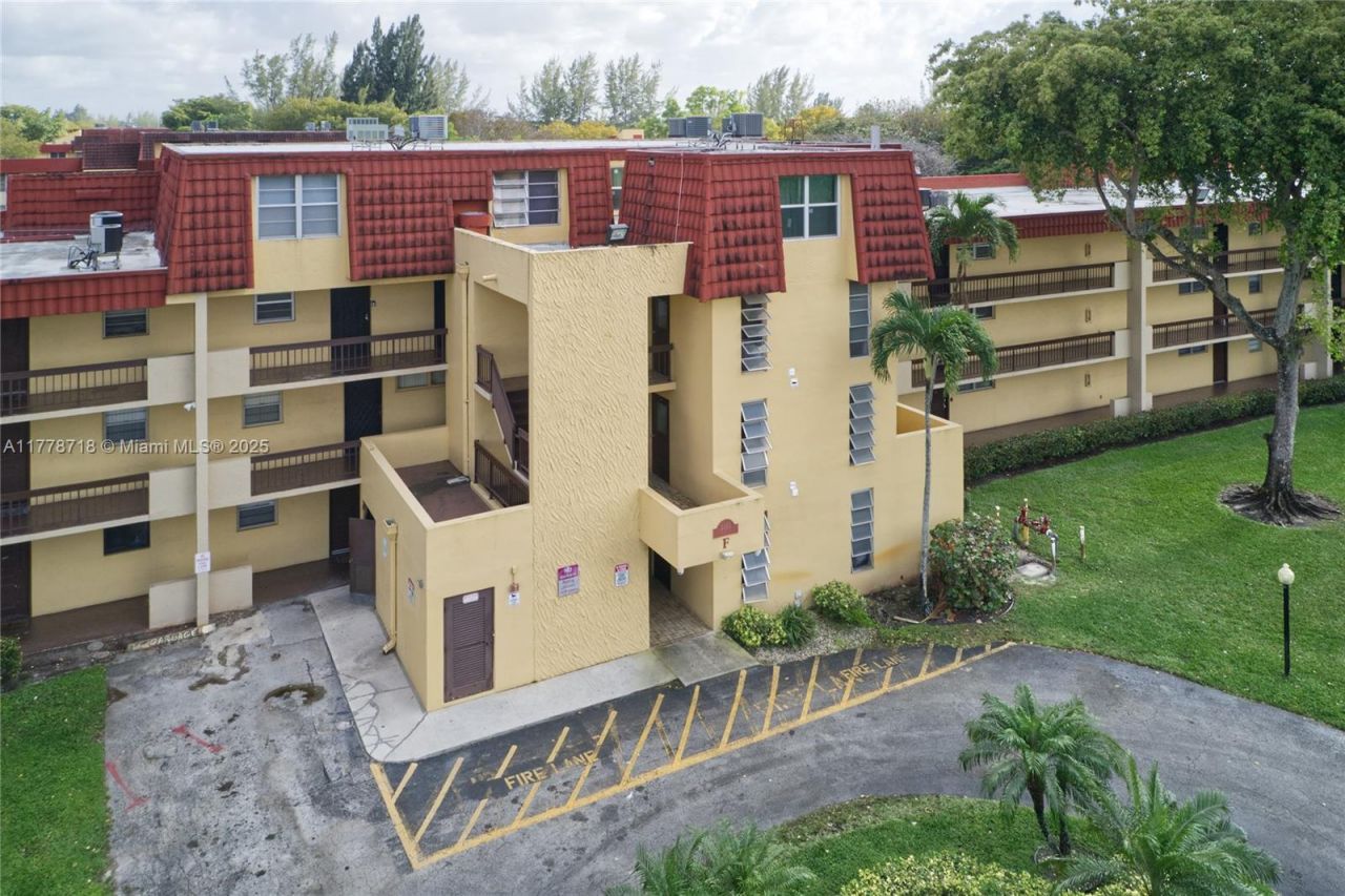 3195 Foxcroft Rd, Unit F302, Miramar, FL 33025 Photo