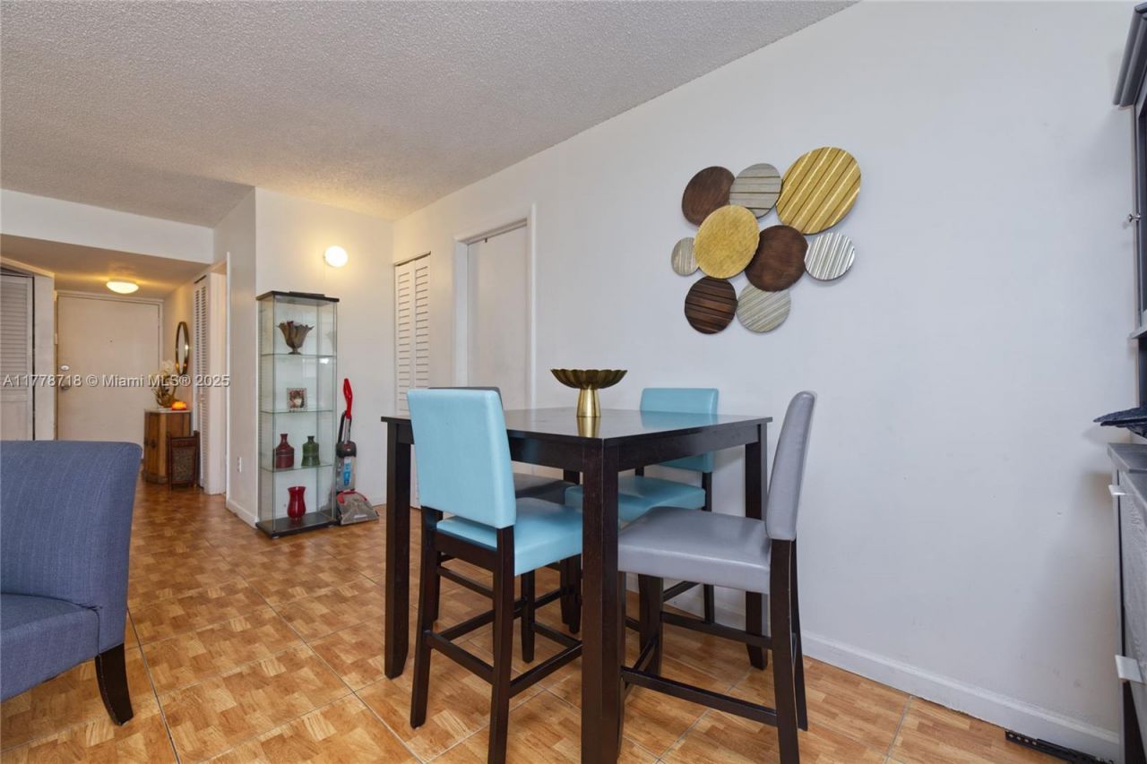 3195 Foxcroft Rd, Unit F302, Miramar, FL 33025 Photo