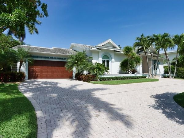 2201 Beacon LN, NAPLES, FL 34103