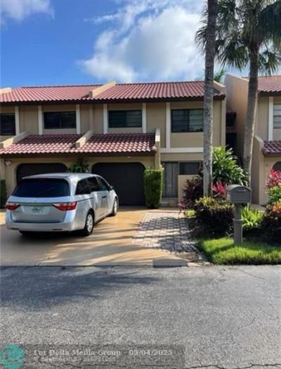 22028 Las Brisas Cir, Boca Raton, FL 33433 Main Photo