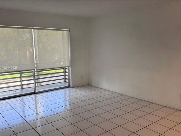 20201 NE 29th Ct, Unit D214, Aventura, FL 33180