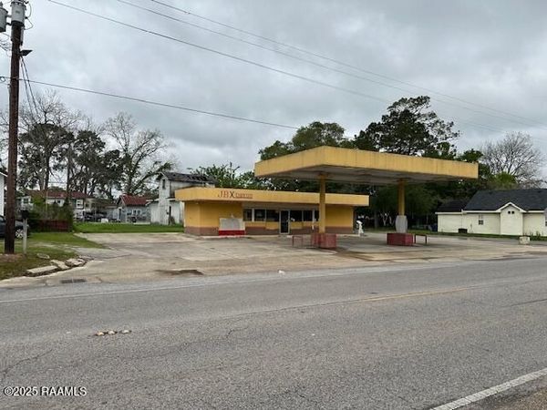 1200 S State Street, Abbeville, LA 70510
