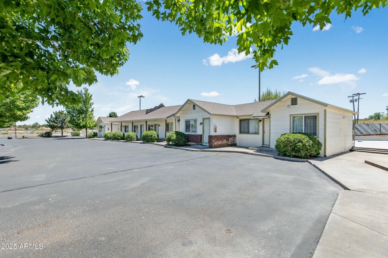 2010 E ROUTE 66, Flagstaff, AZ 86004