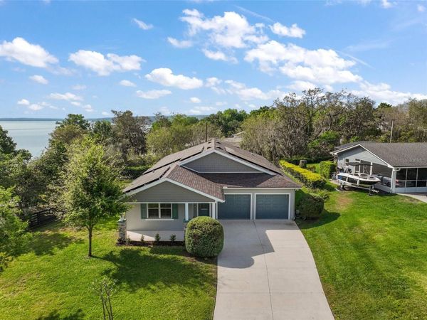 137 E PALMETTO AVENUE, HOWEY IN THE HILLS, FL 34737