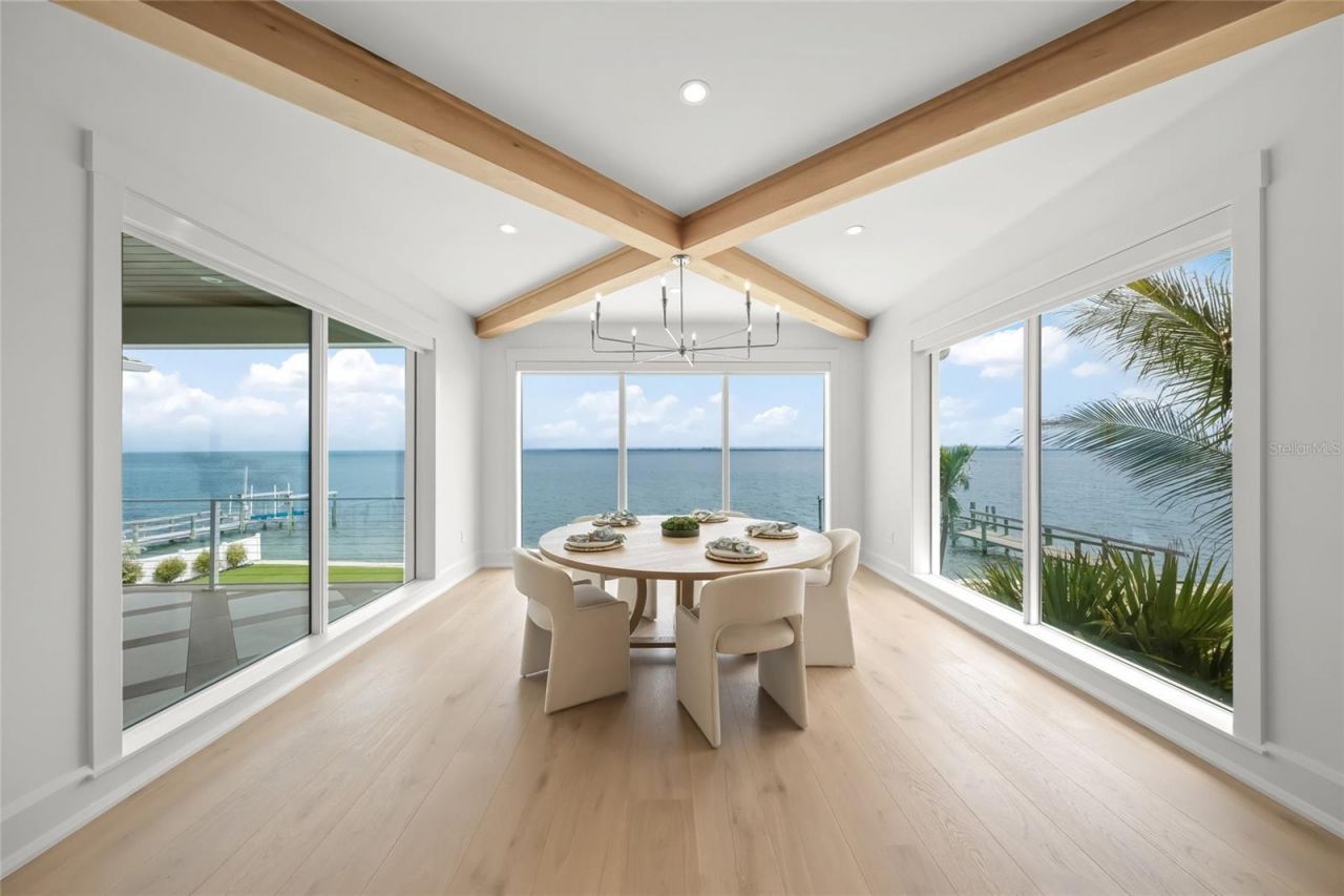 619 Key Royale Drive, Holmes Beach, FL 34217 Photo