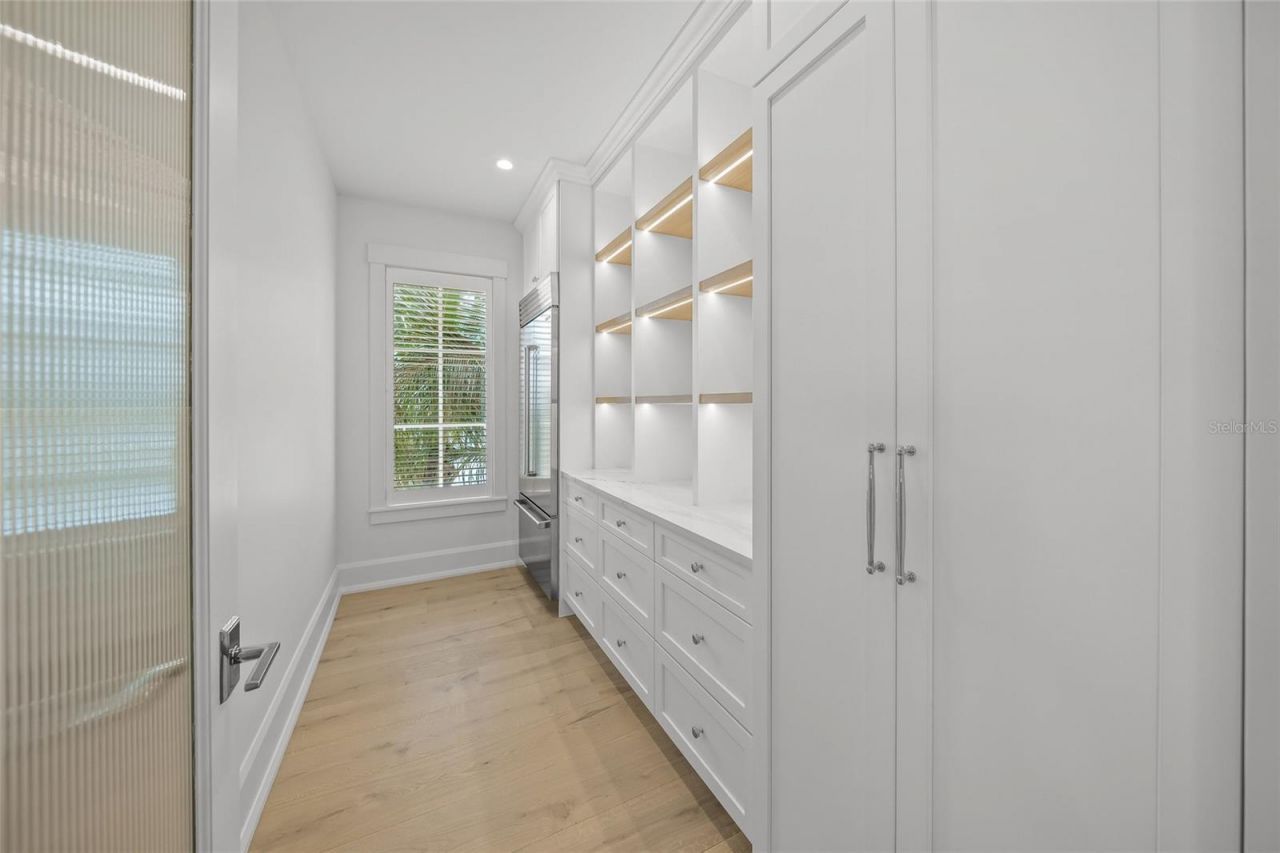 619 Key Royale Drive, Holmes Beach, FL 34217 Photo