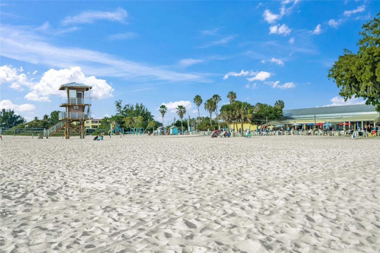 619 Key Royale Drive, Holmes Beach, FL 34217 Photo