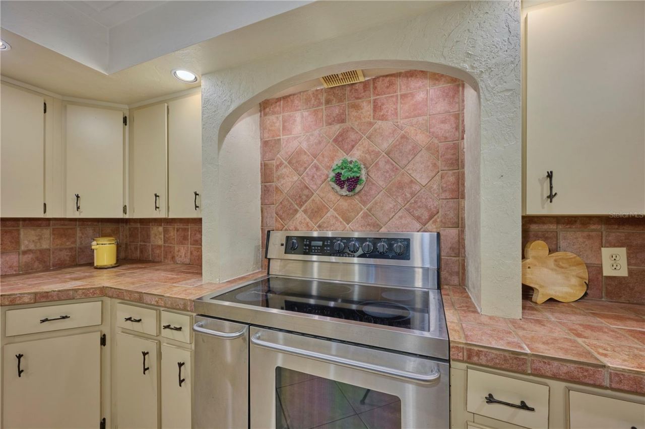 6589 Banyan Drive, Indian Lake Estates, FL 33855 Photo